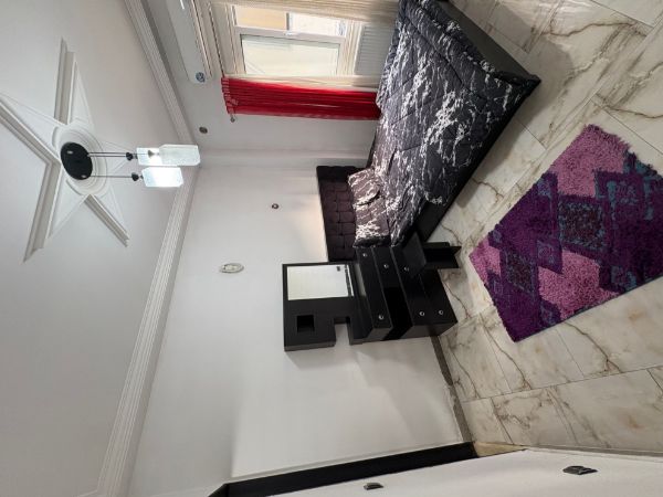 تصویر ۴خواب استخر و جکوزی 