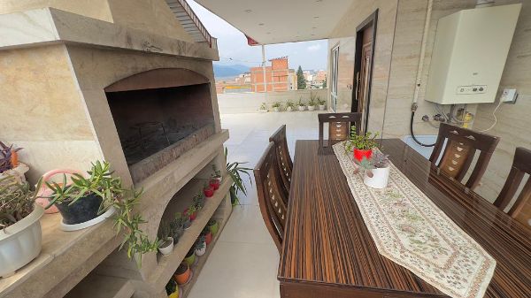 تصویر اپارتمان تراسدار