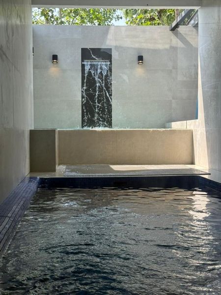 تصویر هايلوكس بركه