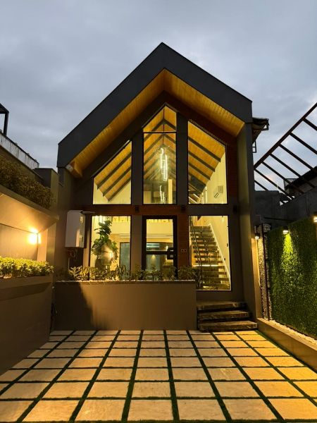 تصویر هايلوكس بركه